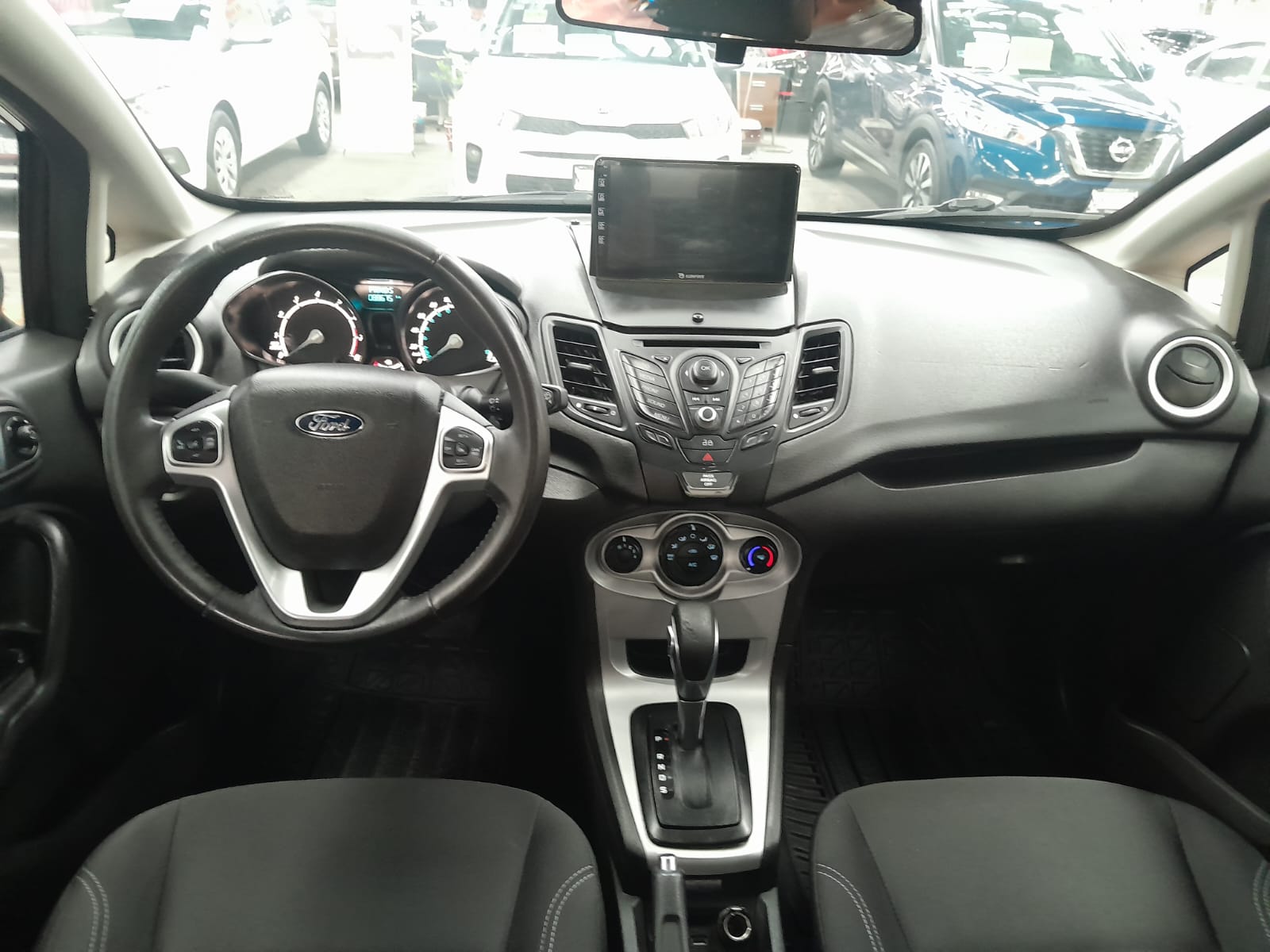 Ford Fiesta Se 2015 At
